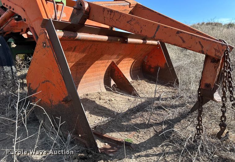 image for item NJ9431 1964 John Deere 4020 tractor