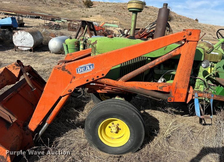 image for item NJ9431 1964 John Deere 4020 tractor