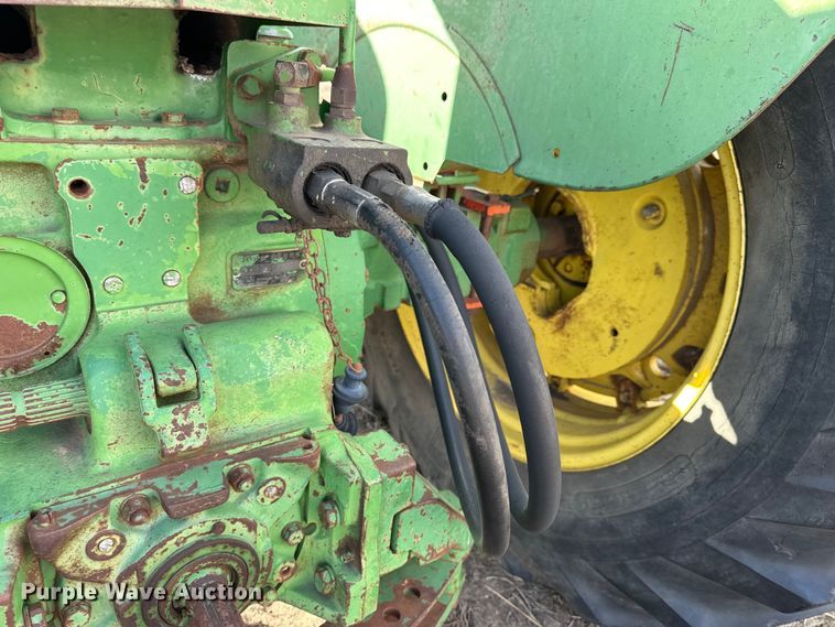 image for item NJ9431 1964 John Deere 4020 tractor