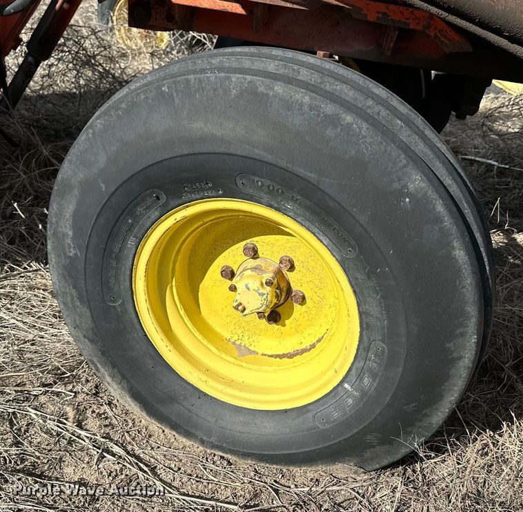 image for item NJ9431 1964 John Deere 4020 tractor