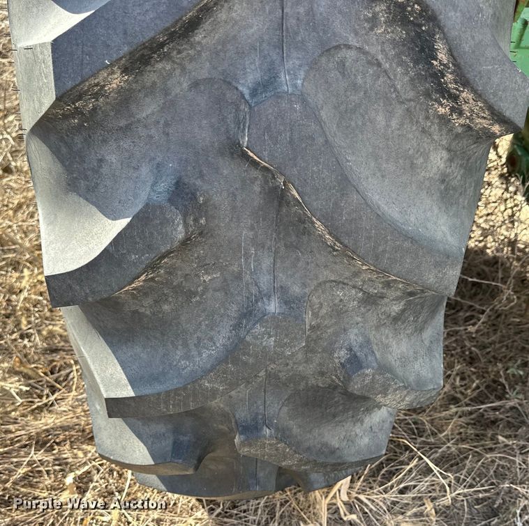 image for item NJ9431 1964 John Deere 4020 tractor