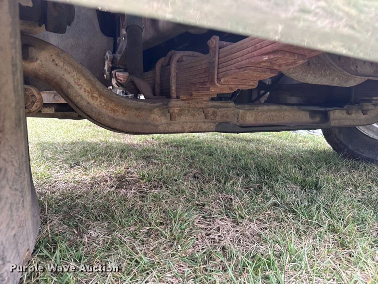 image for item NS9509 1979 International  F2275 grain truck