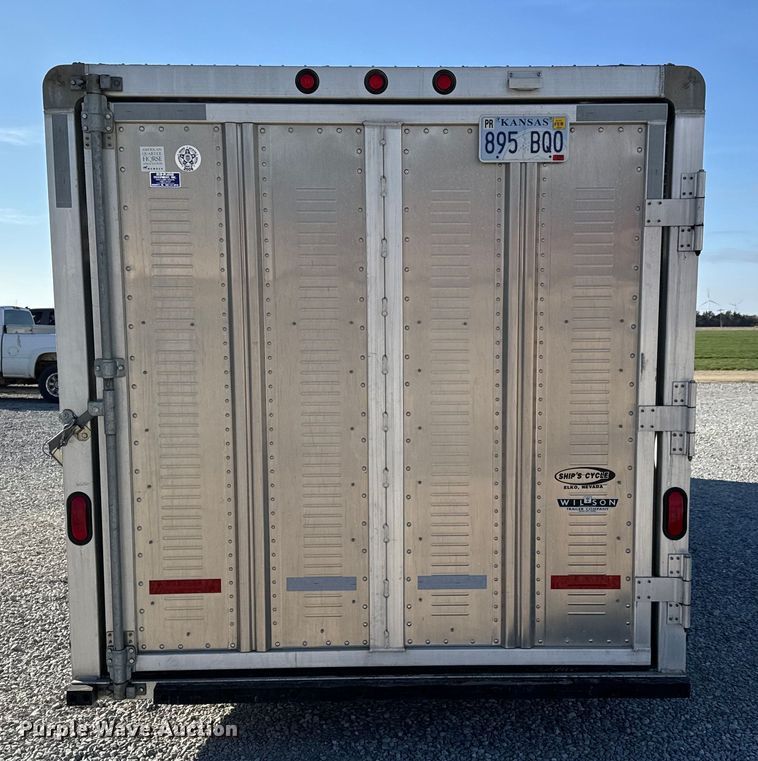 image for item NU9524 2007 Wilson PSSC-8420T livestock trailer
