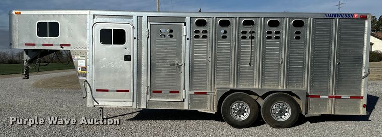 image for item NU9524 2007 Wilson PSSC-8420T livestock trailer
