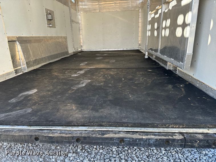 image for item NU9524 2007 Wilson PSSC-8420T livestock trailer