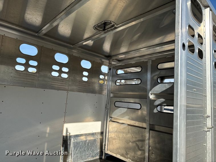 image for item NU9524 2007 Wilson PSSC-8420T livestock trailer