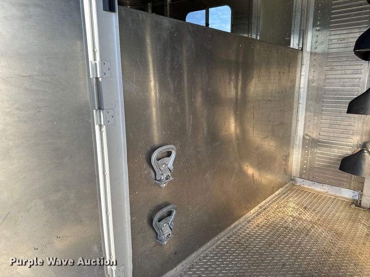 image for item NU9524 2007 Wilson PSSC-8420T livestock trailer