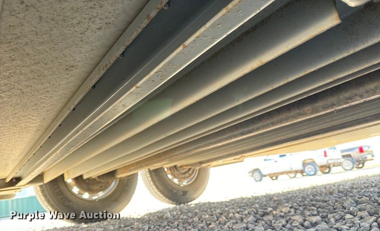 image for item NU9524 2007 Wilson PSSC-8420T livestock trailer