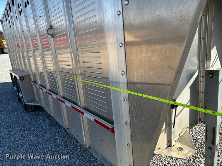 image for item NU9524 2007 Wilson PSSC-8420T livestock trailer