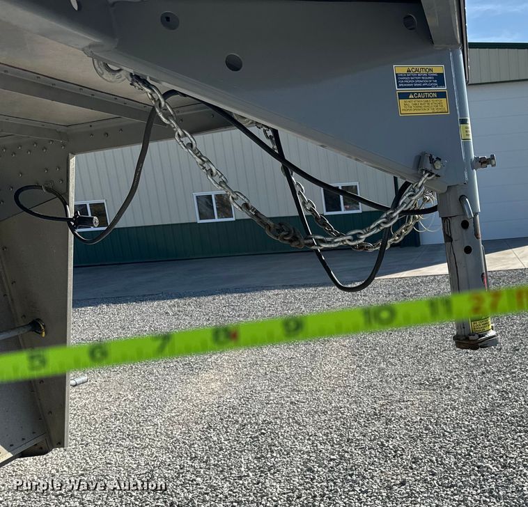 image for item NU9524 2007 Wilson PSSC-8420T livestock trailer