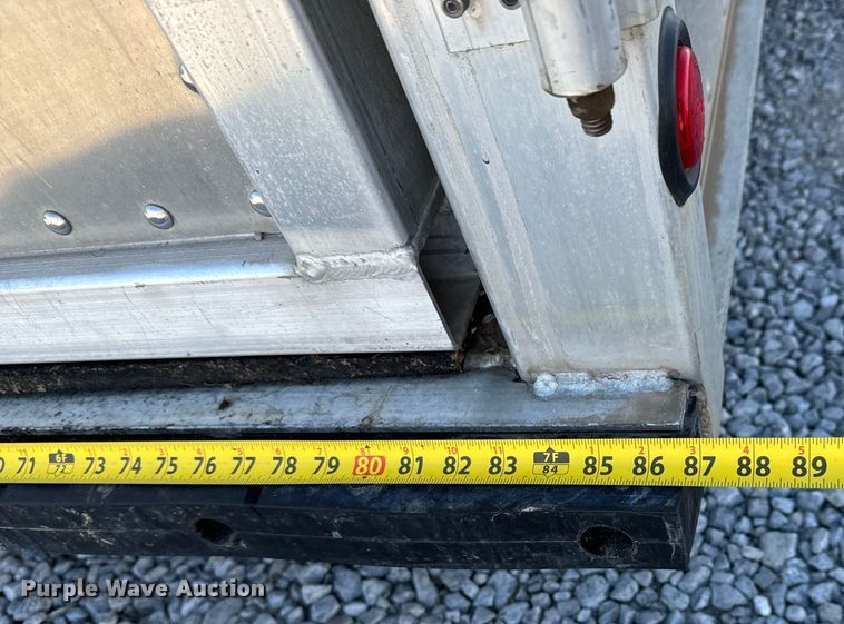 image for item NU9524 2007 Wilson PSSC-8420T livestock trailer