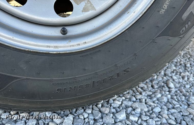 image for item NU9524 2007 Wilson PSSC-8420T livestock trailer