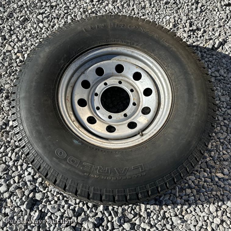 image for item NU9524 2007 Wilson PSSC-8420T livestock trailer