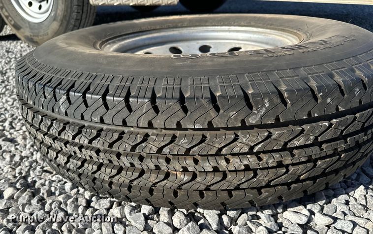 image for item NU9524 2007 Wilson PSSC-8420T livestock trailer