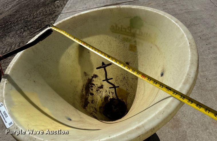 image for item NU9528 Lawn equipment