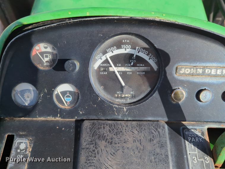 image for item NZ9424 1969 John Deere 4020 tractor