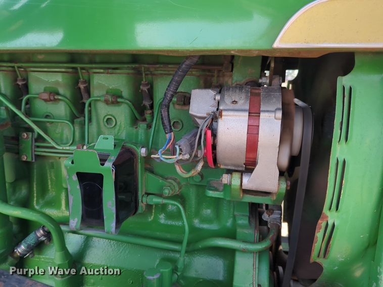 image for item NZ9424 1969 John Deere 4020 tractor
