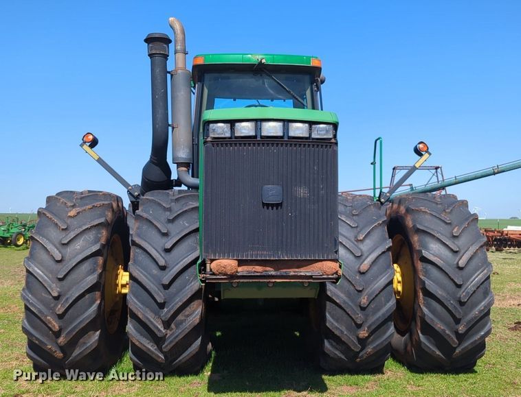 image for item NZ9426 2001 John Deere 9400 4WD tractor