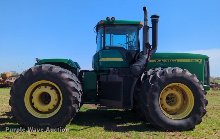 image for item NZ9426 2001 John Deere 9400 4WD tractor
