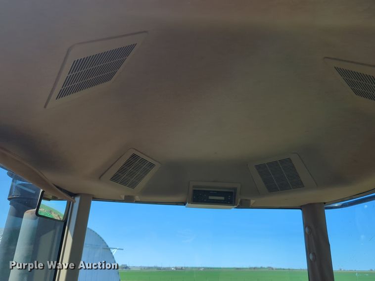 image for item NZ9426 2001 John Deere 9400 4WD tractor