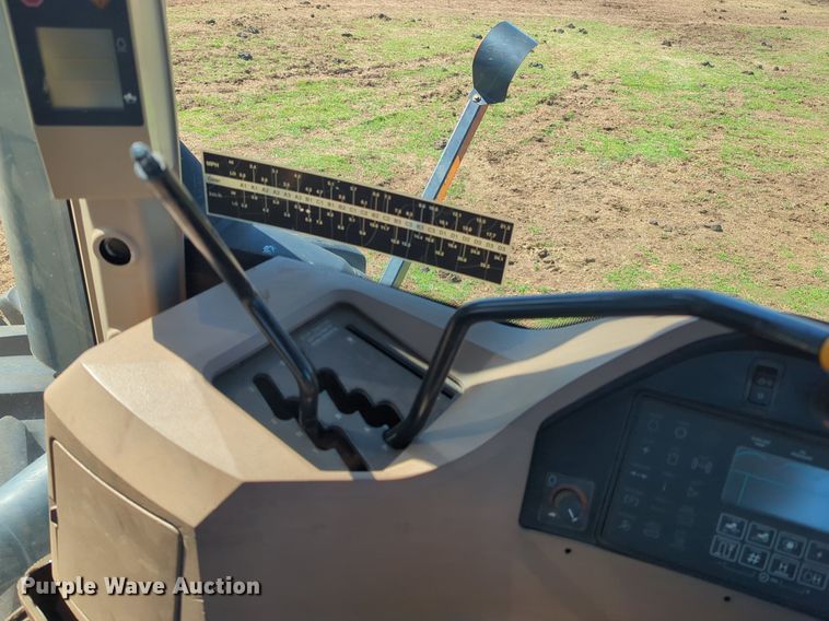 image for item NZ9426 2001 John Deere 9400 4WD tractor