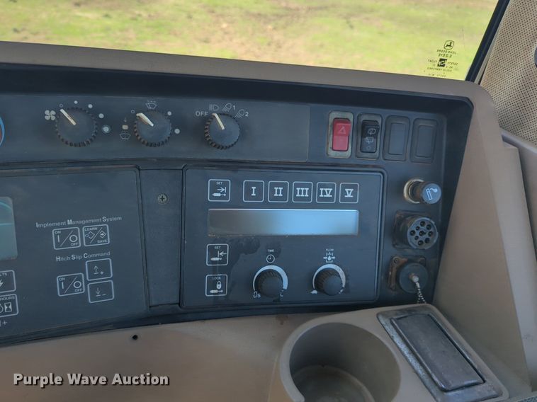 image for item NZ9426 2001 John Deere 9400 4WD tractor