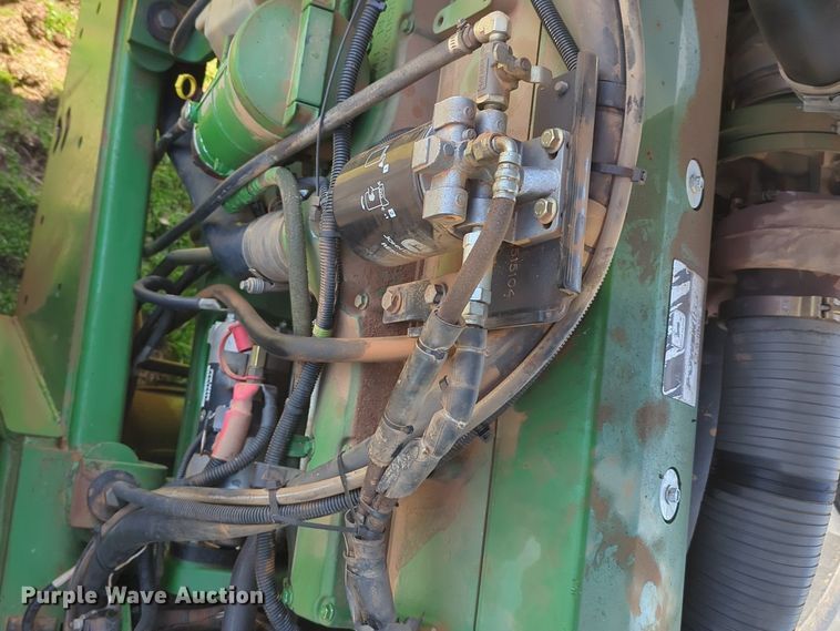 image for item NZ9426 2001 John Deere 9400 4WD tractor