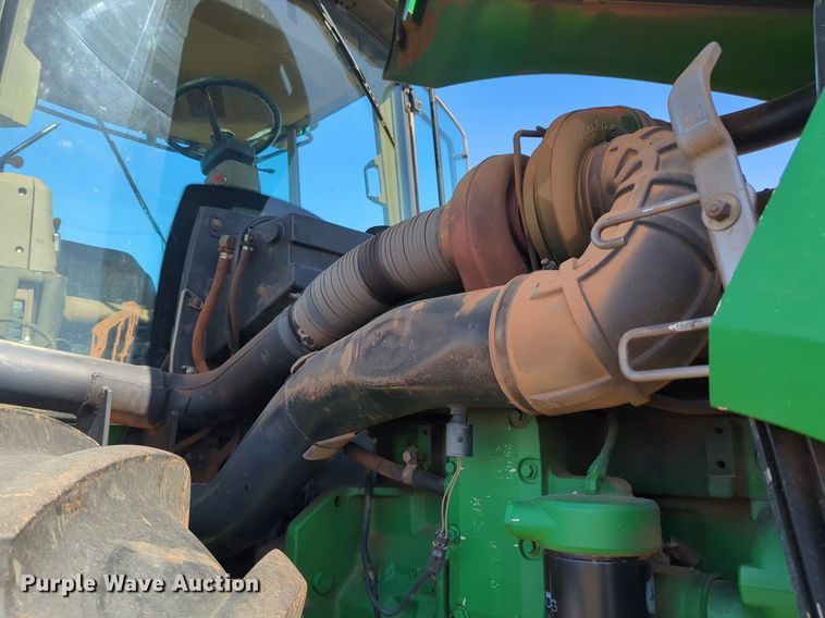 image for item NZ9426 2001 John Deere 9400 4WD tractor