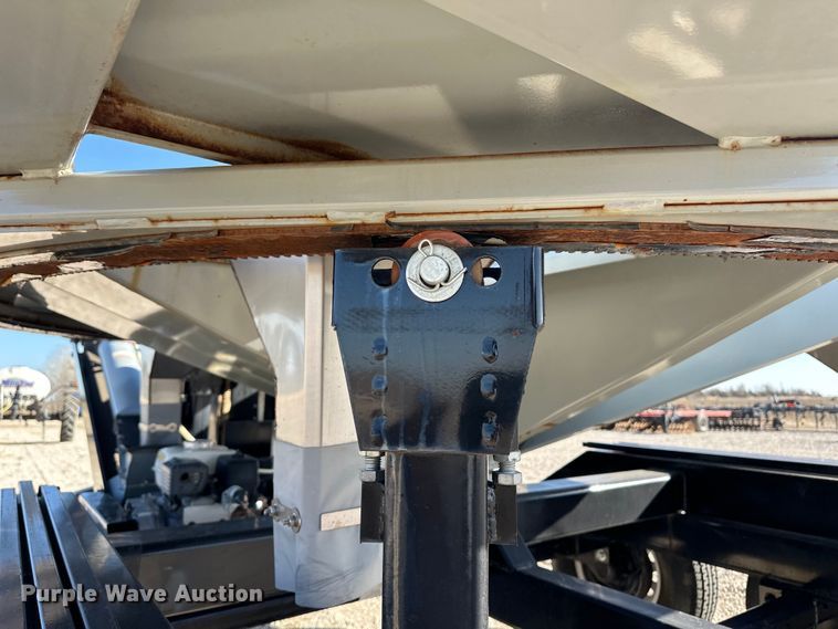 image for item OA9627 2016 Crustbuster 4BSTE seed tender