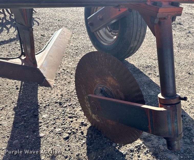 image for item OA9685 Sunflower 3670 sweep plow