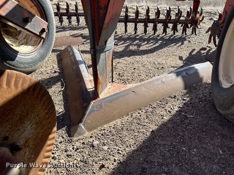 image for item OA9685 Sunflower 3670 sweep plow