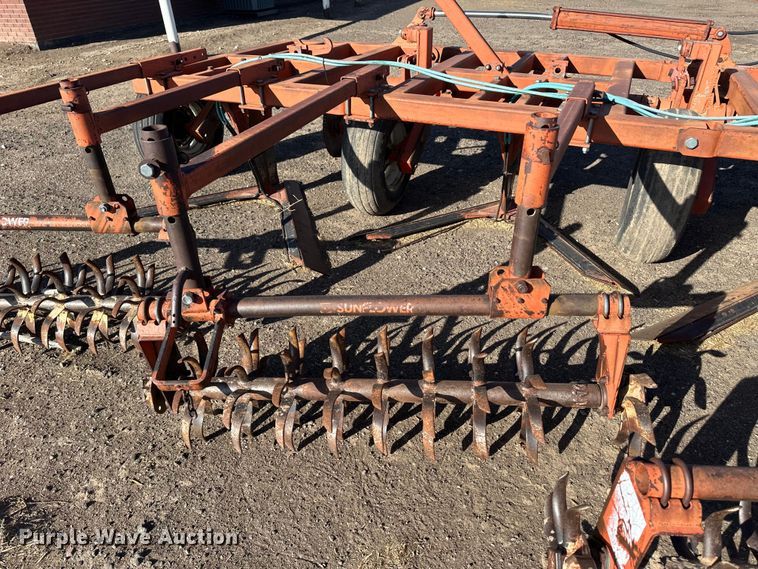 image for item OA9685 Sunflower 3670 sweep plow