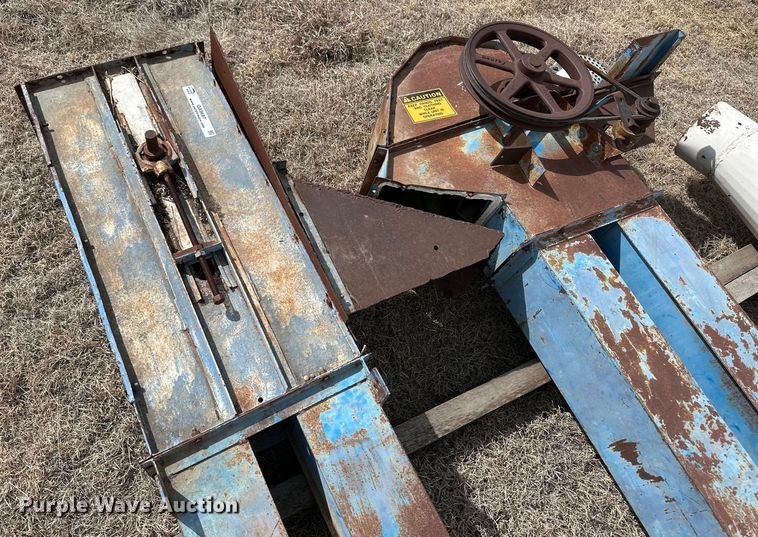 image for item OA9697 Blount elevator leg