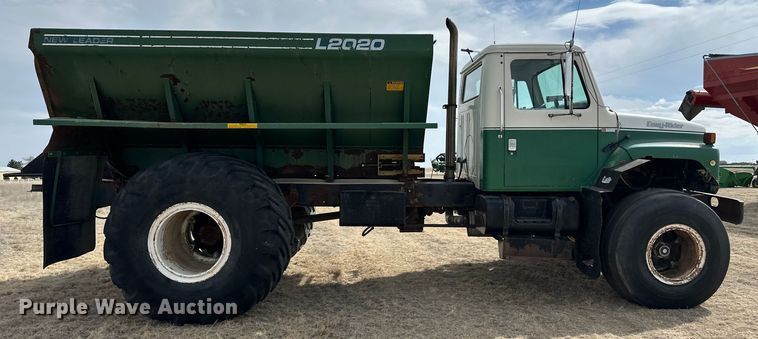 image for item OA9701 1983 International 1955 Easy-Rider applicator truck