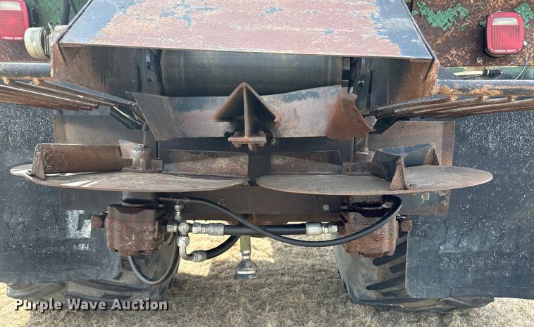 image for item OA9701 1983 International 1955 Easy-Rider applicator truck