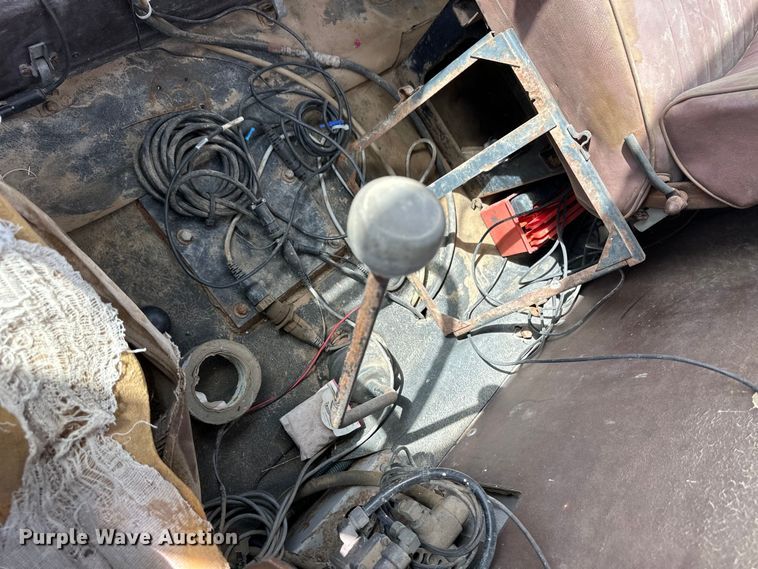 image for item OA9701 1983 International 1955 Easy-Rider applicator truck