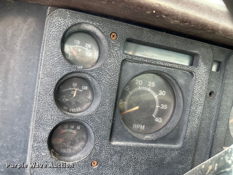 image for item OA9701 1983 International 1955 Easy-Rider applicator truck