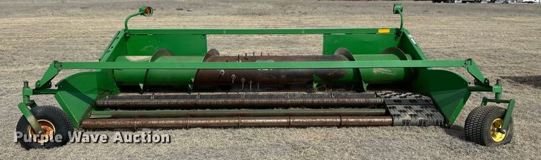 image for item OA9703 John Deere 914 pickup head