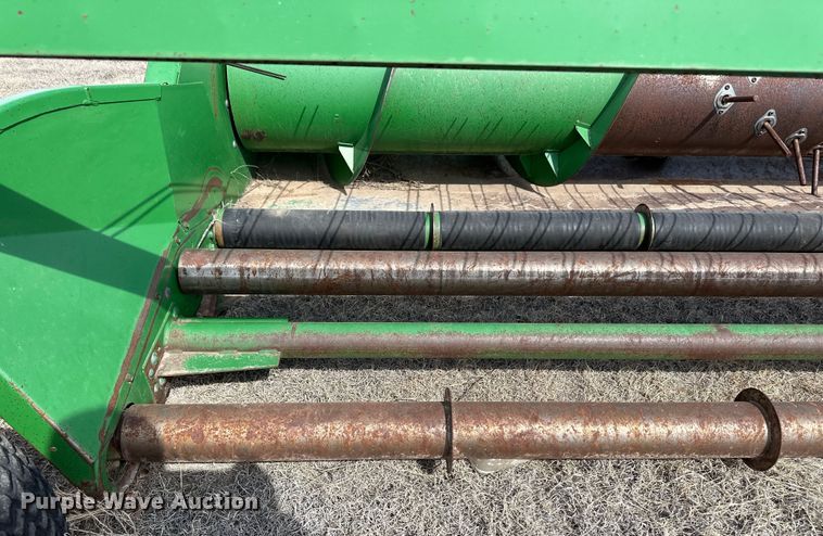 image for item OA9703 John Deere 914 pickup head