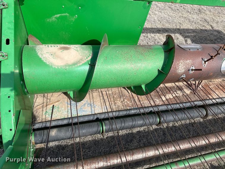 image for item OA9703 John Deere 914 pickup head