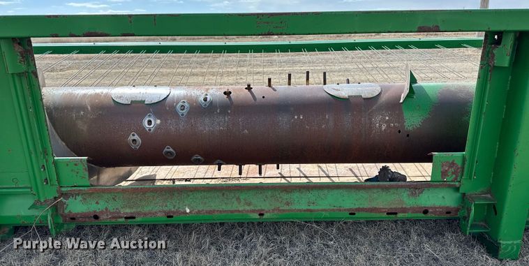 image for item OA9703 John Deere 914 pickup head