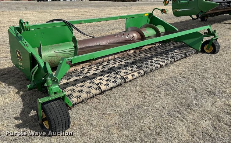 image for item OA9704 John Deere 914 pickup head