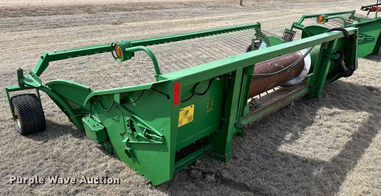 image for item OA9704 John Deere 914 pickup head