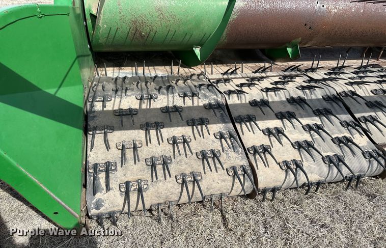 image for item OA9704 John Deere 914 pickup head