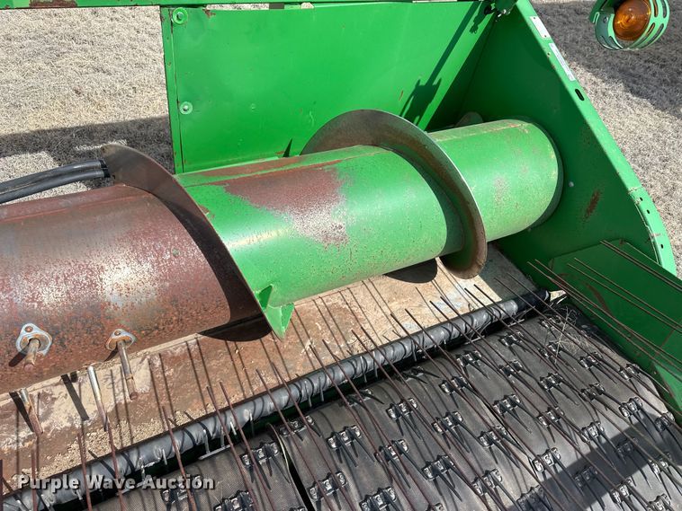 image for item OA9704 John Deere 914 pickup head