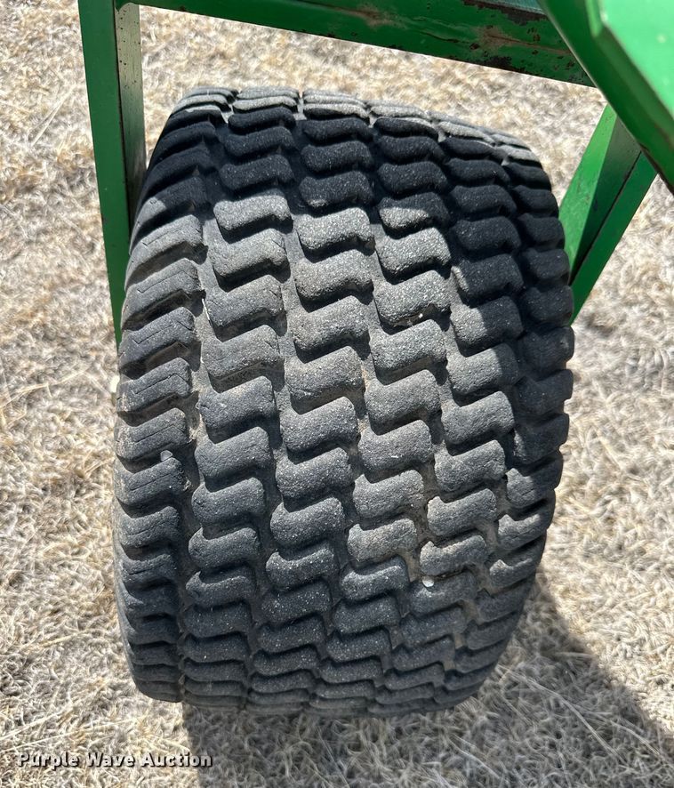 image for item OA9704 John Deere 914 pickup head