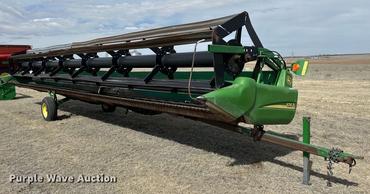 image for item OA9705 John Deere 936D draper head