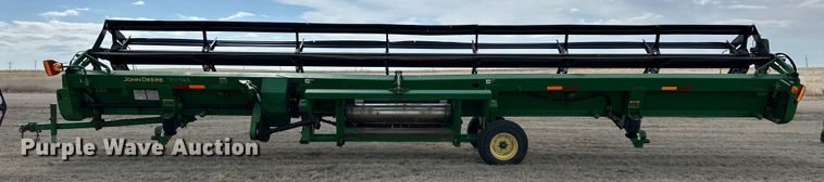 image for item OA9705 John Deere 936D draper head