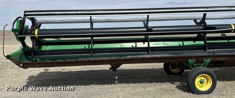 image for item OA9706 John Deere 936D draper head
