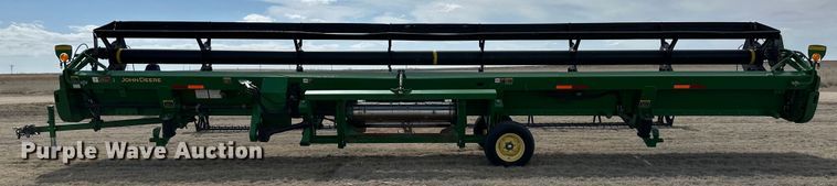 image for item OA9706 John Deere 936D draper head